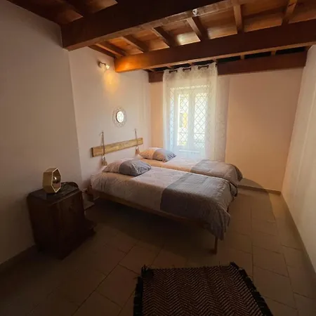 Holiday home Maison De Ville-3 Chambres-2 Salles De Bain