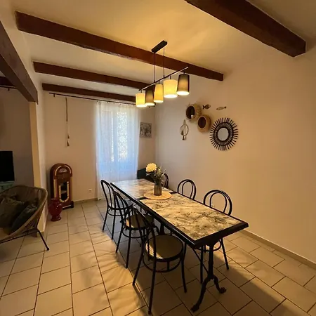 Holiday home Maison De Ville-3 Chambres-2 Salles De Bain *